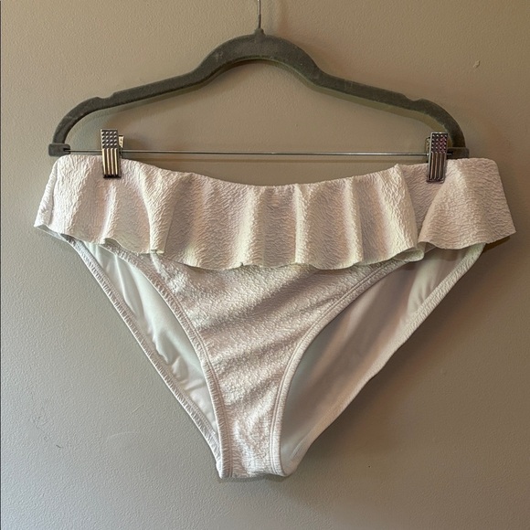 Time and Tru Other - Time and Tru White Ruffle swim bottoms Size XL (16/18)